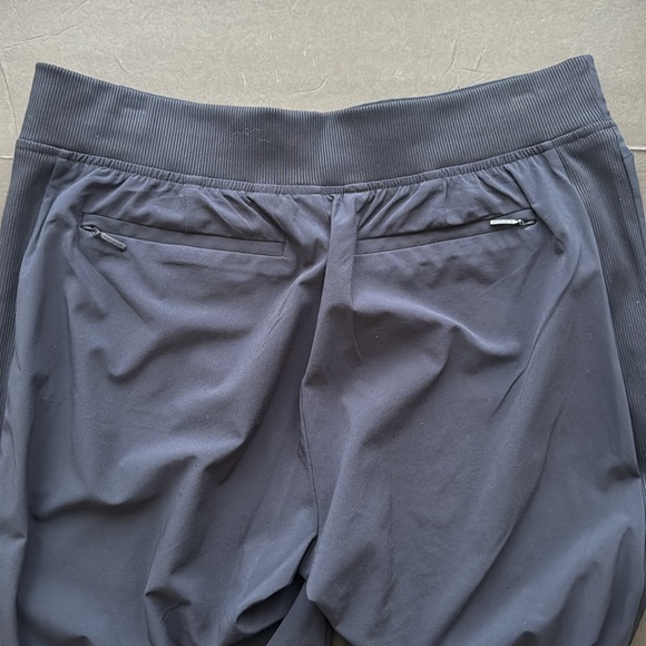 Athleta Brooklyn Mid Rise Ankle Pant Navy Size 8P Style 198671 - Picture 3 of 6